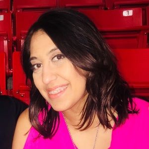 Meet your Posher, Crystal